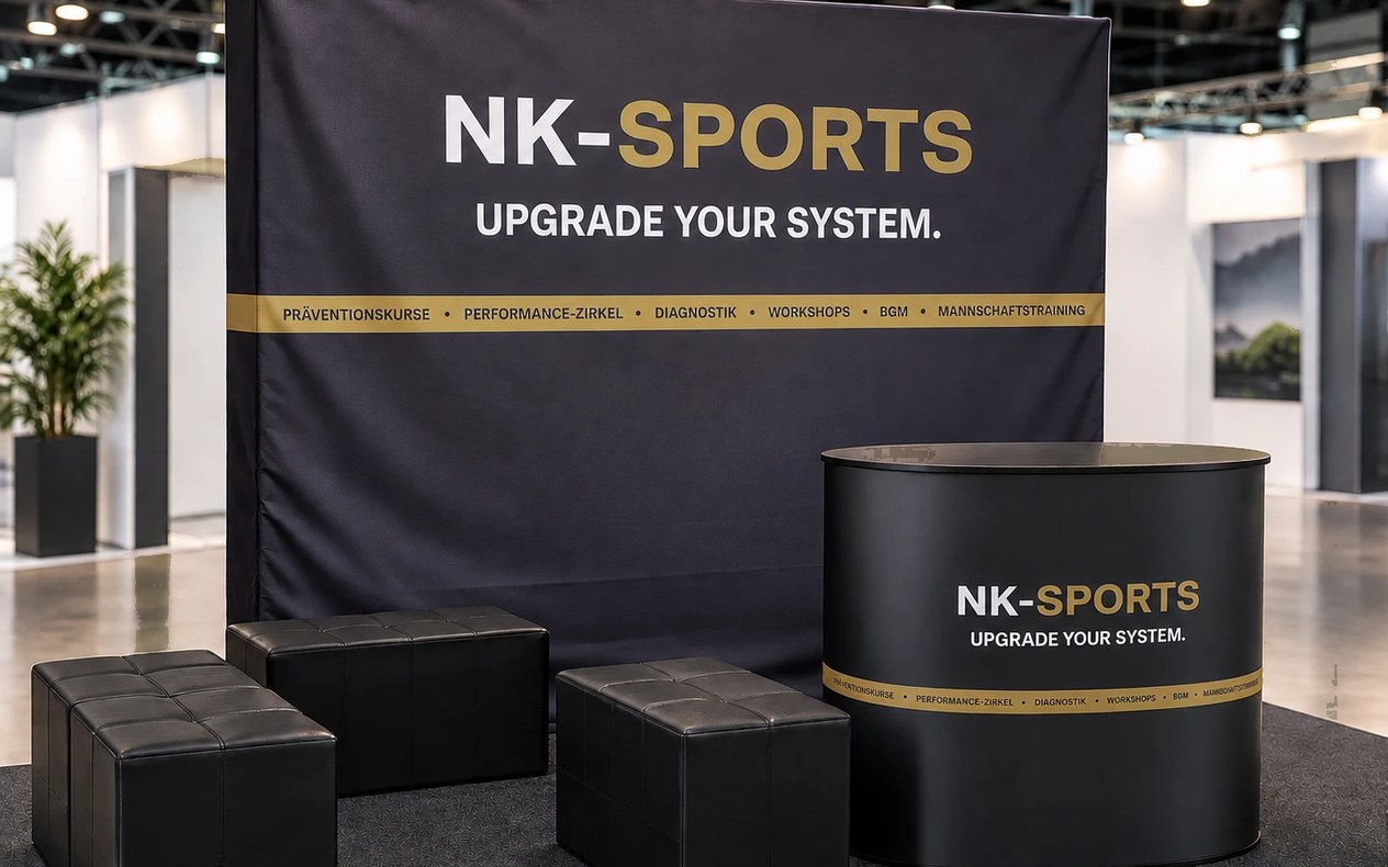 NK-Sports Messeauftritt, Messeumgebung KI-generiert — Print
